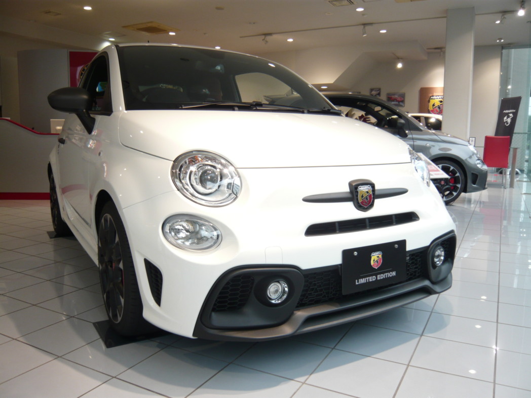 認定中古車を狙うならこれが最後のBIG　Chance！